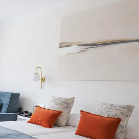 أوازيس فندق 2*