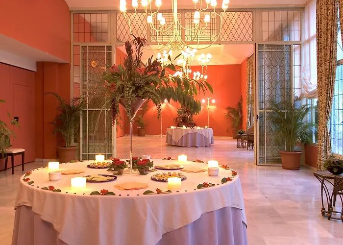 오아시스 호텔 2*