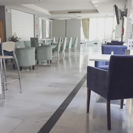 Hotel Oasis 2*