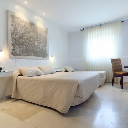 オアシス ホテル 2*