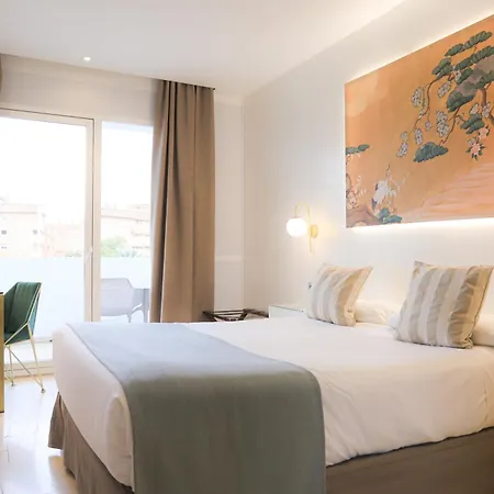 Oasis Hotel 2*
