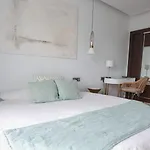 Oasis Hotel