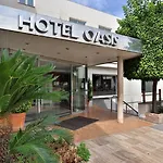 Oasis Hotel 2*